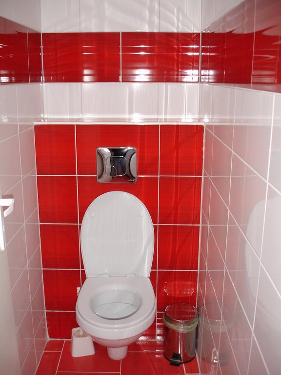 Hotel Gula Batizovce エクステリア 写真