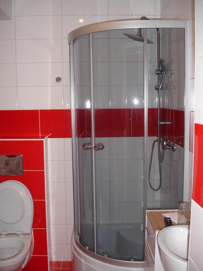 Hotel Gula Batizovce エクステリア 写真