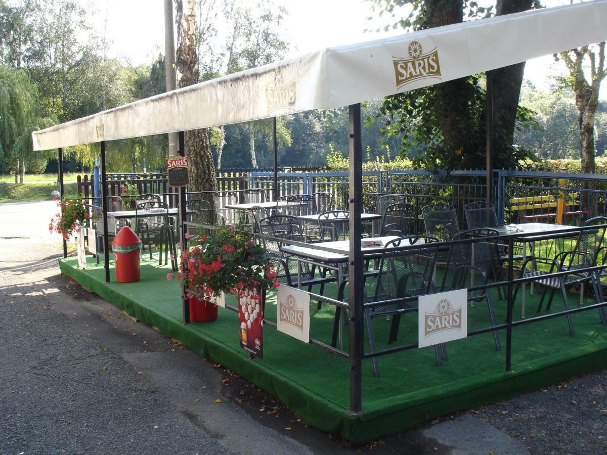 Hotel Gula Batizovce エクステリア 写真